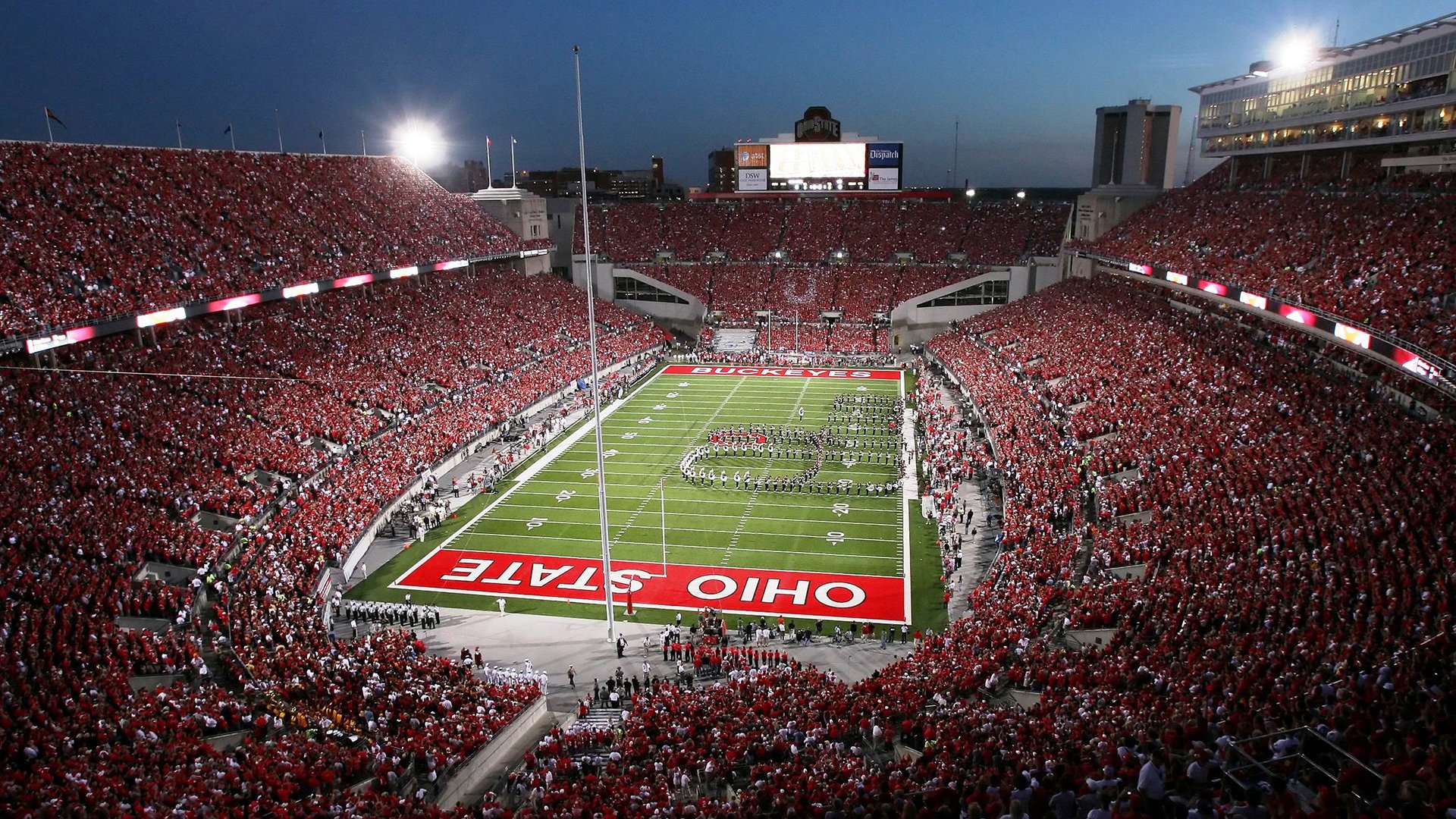 “简阳文体中心:篮球赛上演绝地反击,高潮迭起”